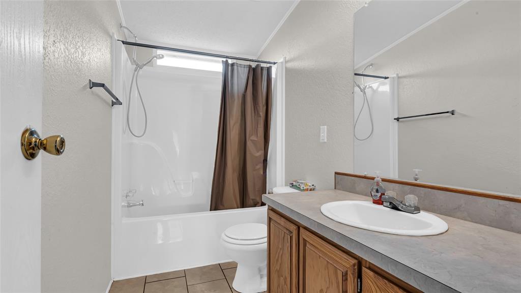 27481 E County Road 1660 Property Photo 20