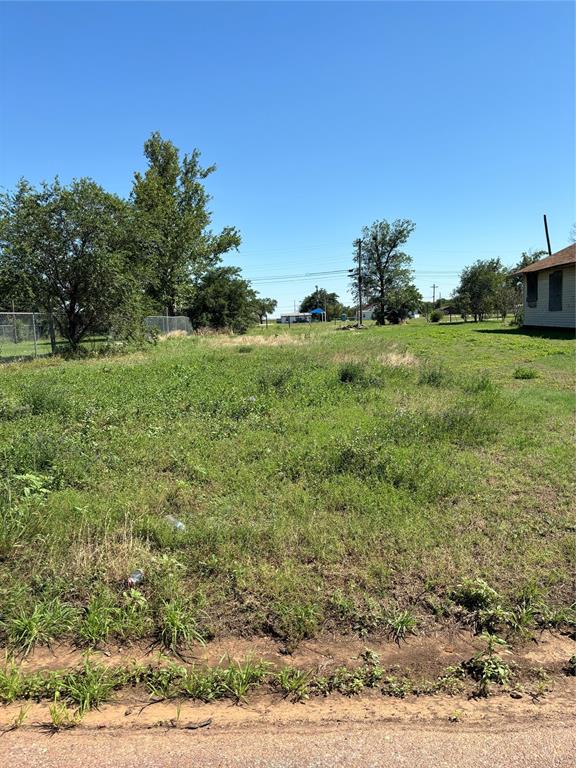710 W Liveoak Street Property Photo 1