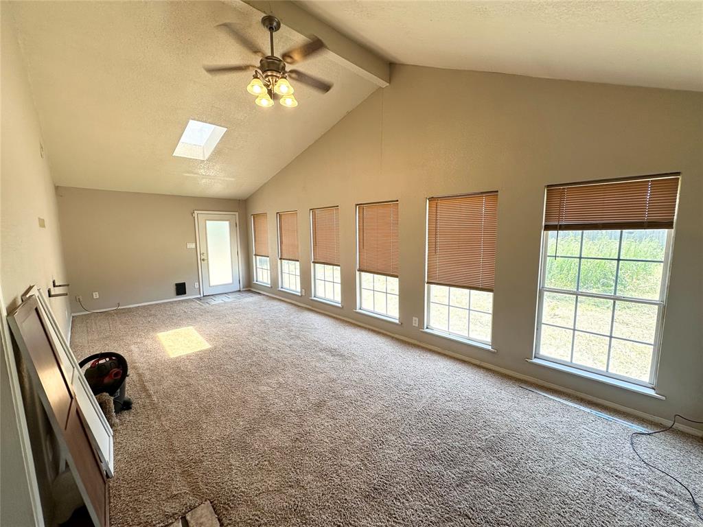 420 E 2nd Street Property Photo 9