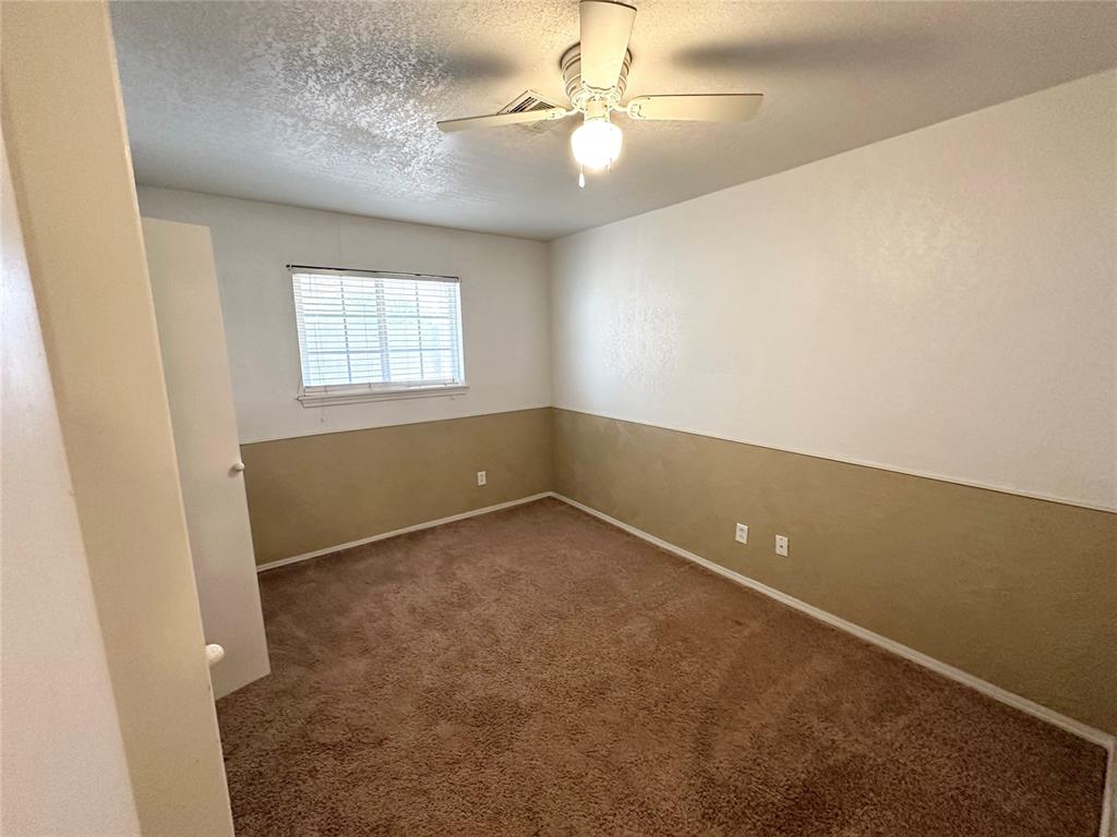 420 E 2nd Street Property Photo 19