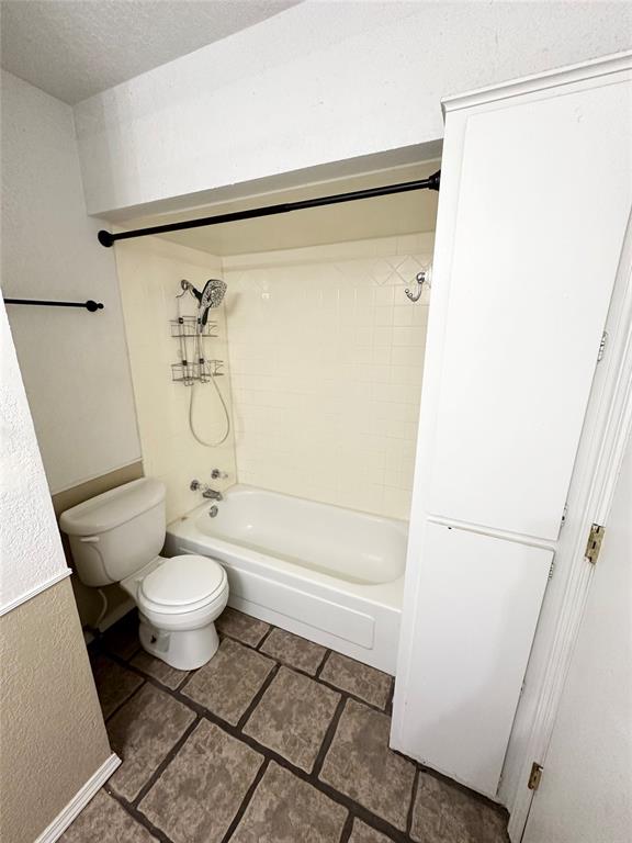 420 E 2nd Street Property Photo 22