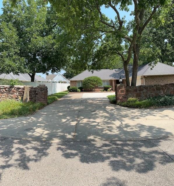 10 E Franklin Street Property Photo 2