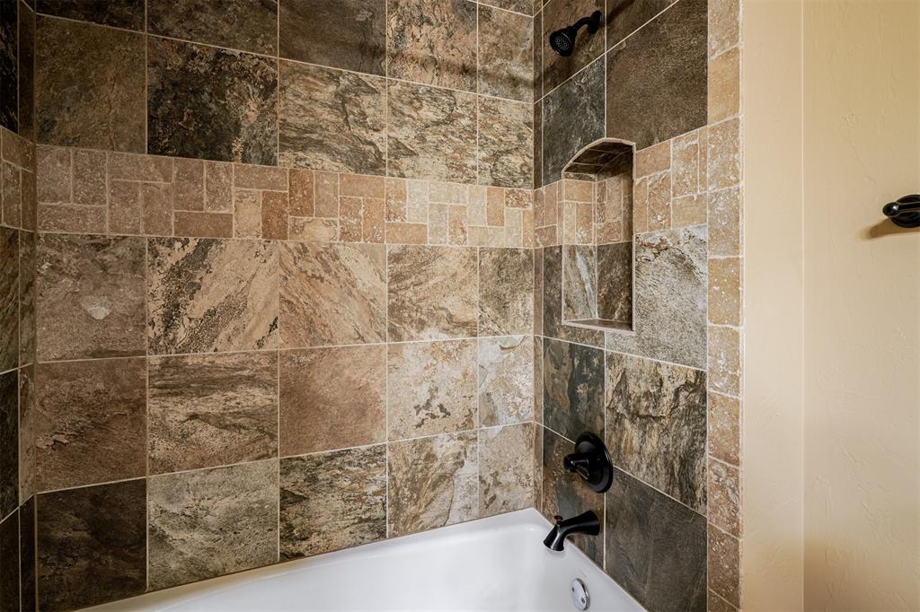17809 Griffin Gate Drive Property Photo 38