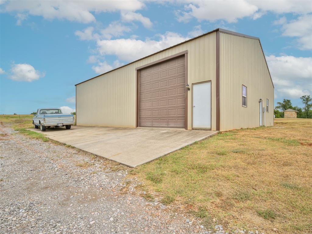 1746 County Road 1240 Property Photo 33