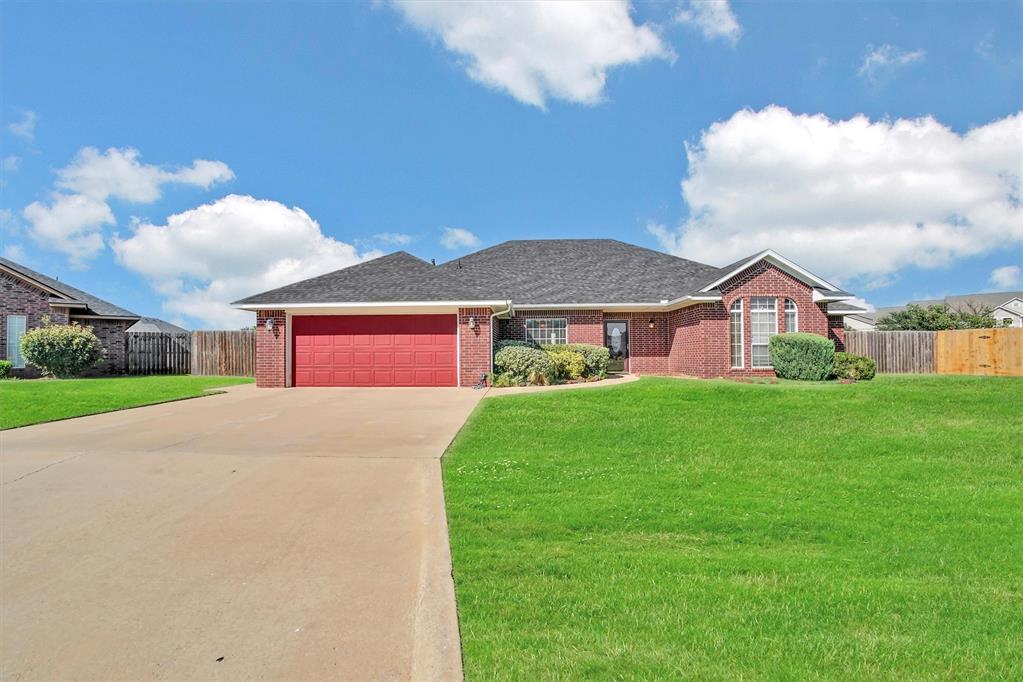 1817 Hunter Pointe Circle Property Photo 2