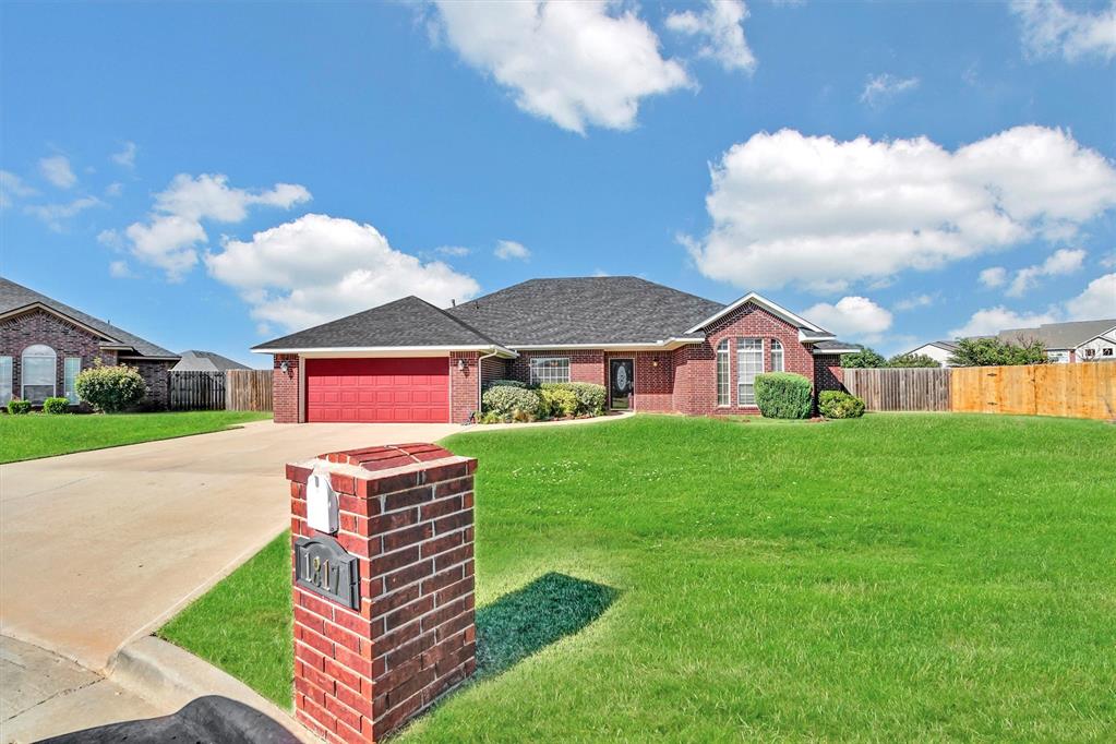 1817 Hunter Pointe Circle Property Photo 3