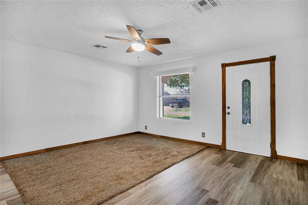 904 S Ohio Property Photo 10