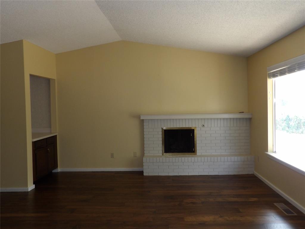 12019 Hawthorne Lane Property Photo 4