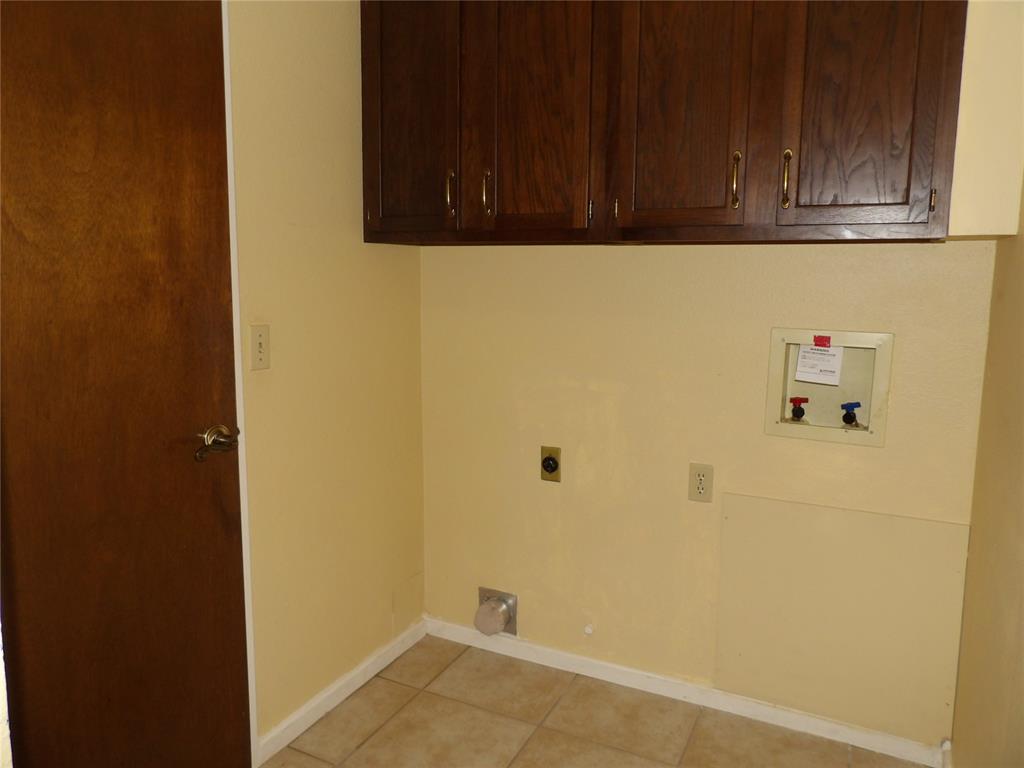 12019 Hawthorne Lane Property Photo 8