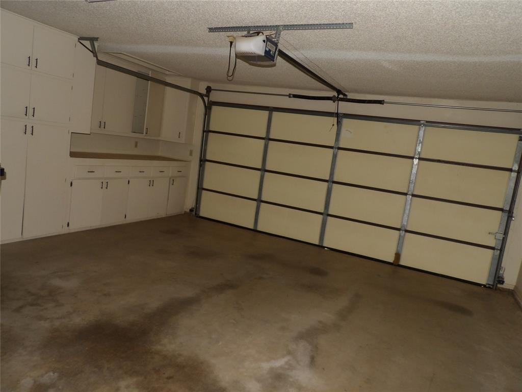 12019 Hawthorne Lane Property Photo 9