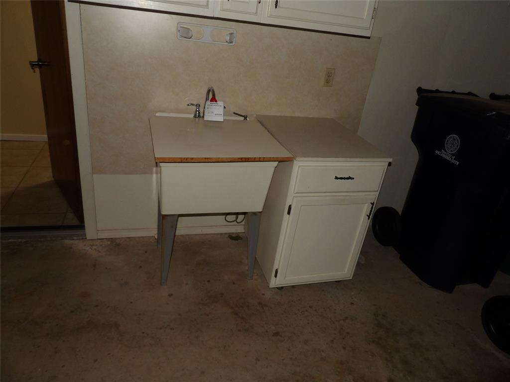 12019 Hawthorne Lane Property Photo 10