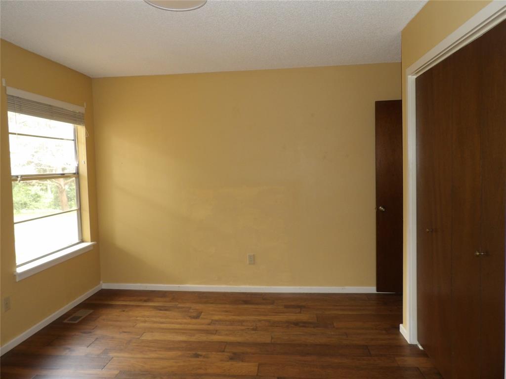 12019 Hawthorne Lane Property Photo 12