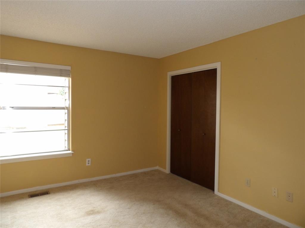 12019 Hawthorne Lane Property Photo 13