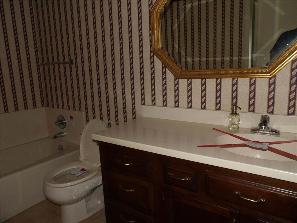 12019 Hawthorne Lane Property Photo 14