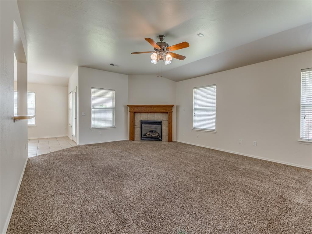 802 E Elder Street Property Photo 7