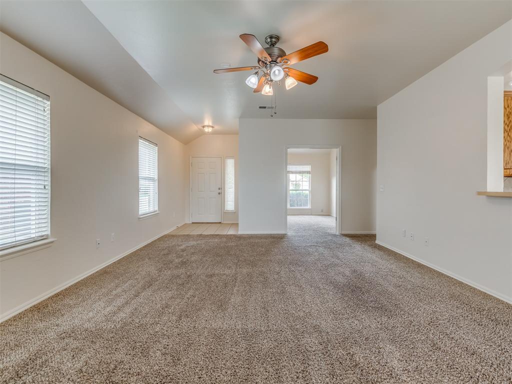 802 E Elder Street Property Photo 9
