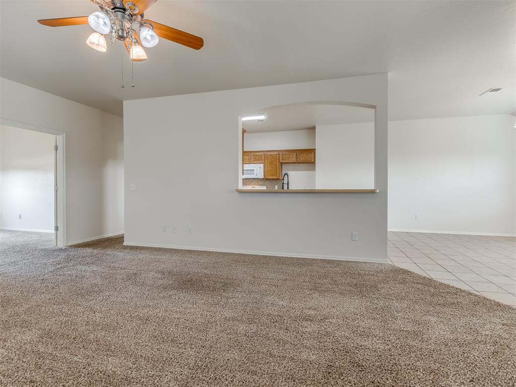 802 E Elder Street Property Photo 10