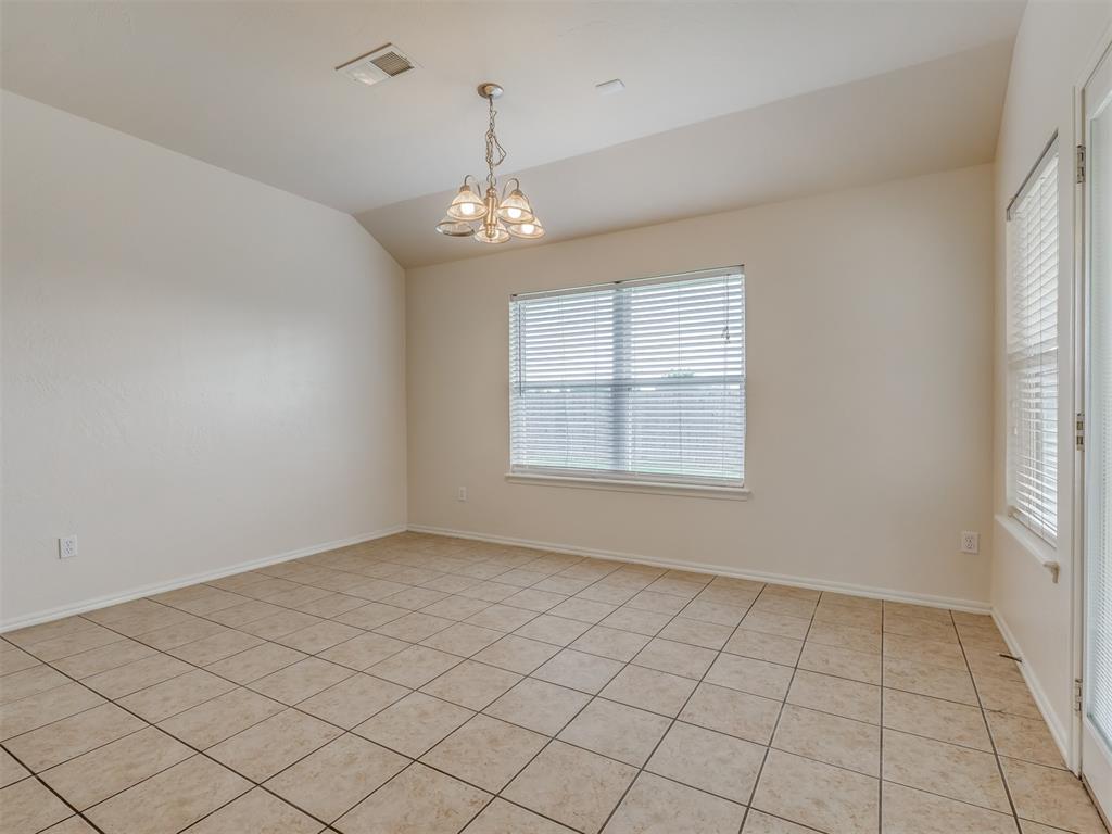 802 E Elder Street Property Photo 12