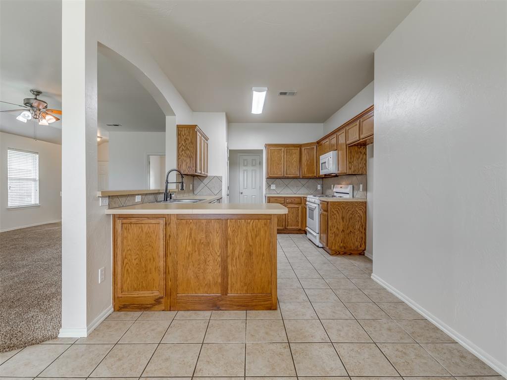 802 E Elder Street Property Photo 14