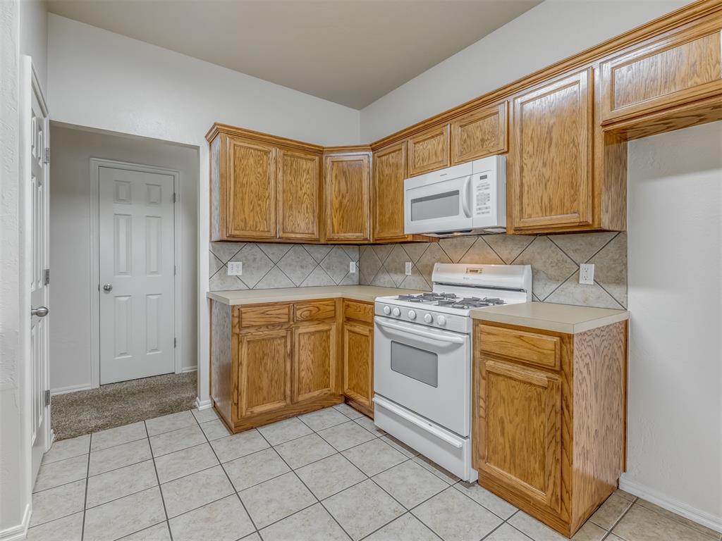 802 E Elder Street Property Photo 16