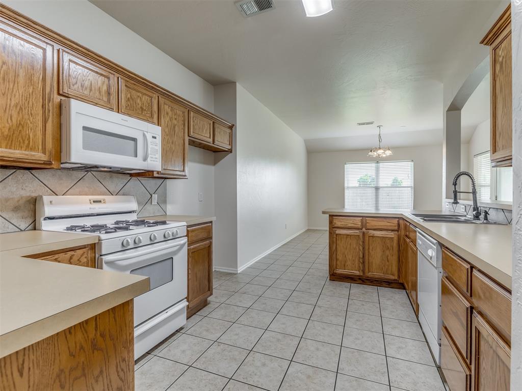 802 E Elder Street Property Photo 17
