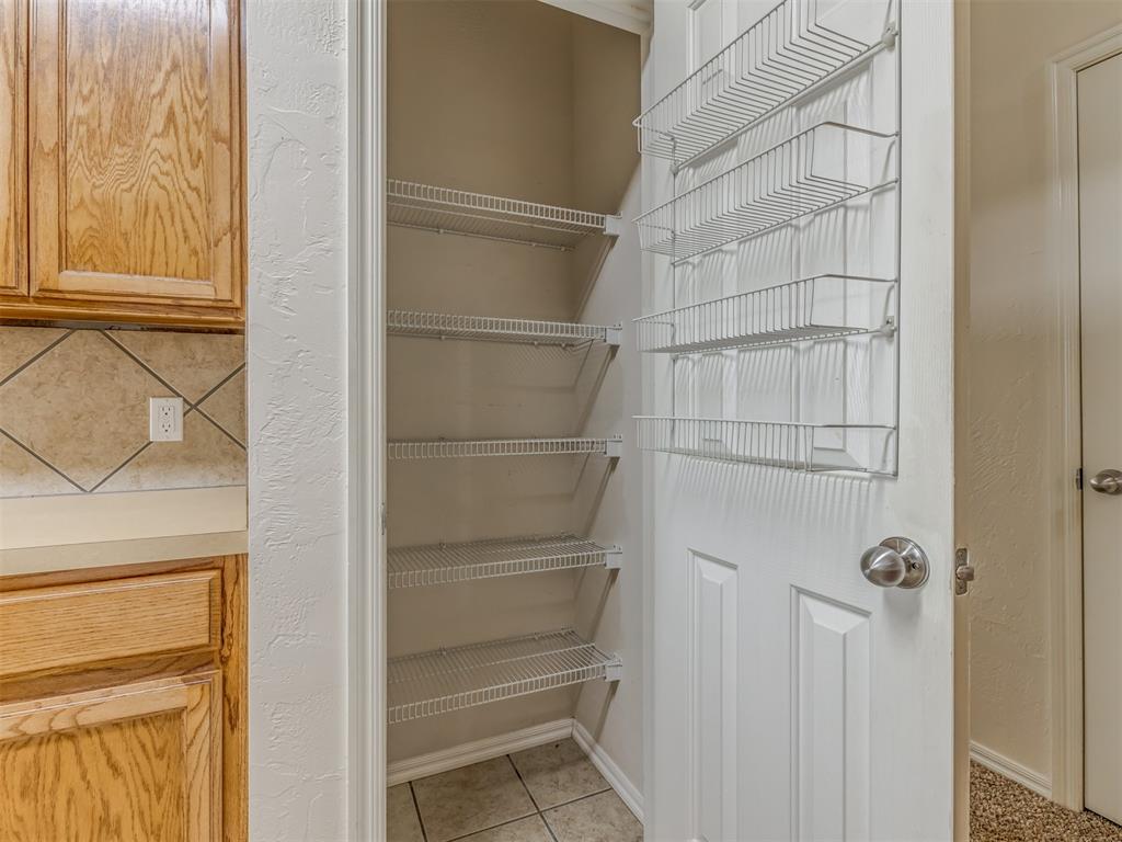 802 E Elder Street Property Photo 20