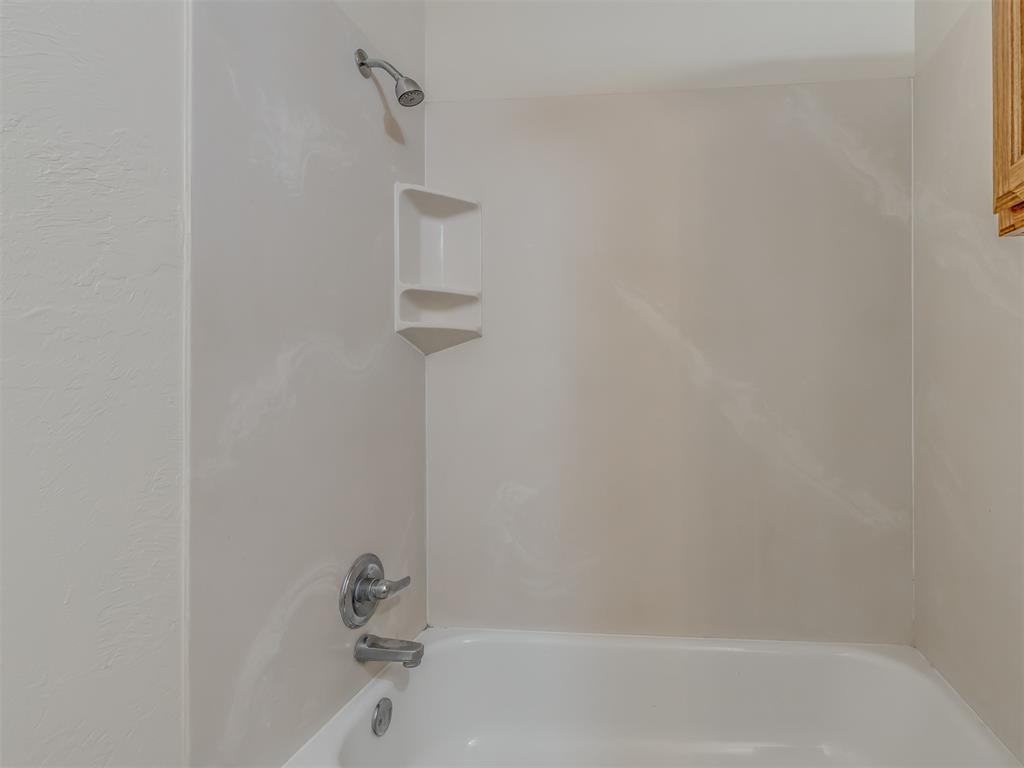 802 E Elder Street Property Photo 36