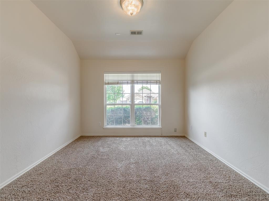 802 E Elder Street Property Photo 41