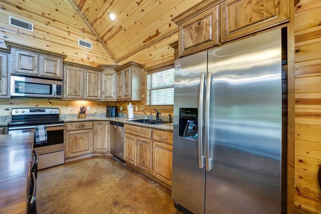 523 Sugar Pine Loop Property Photo 7