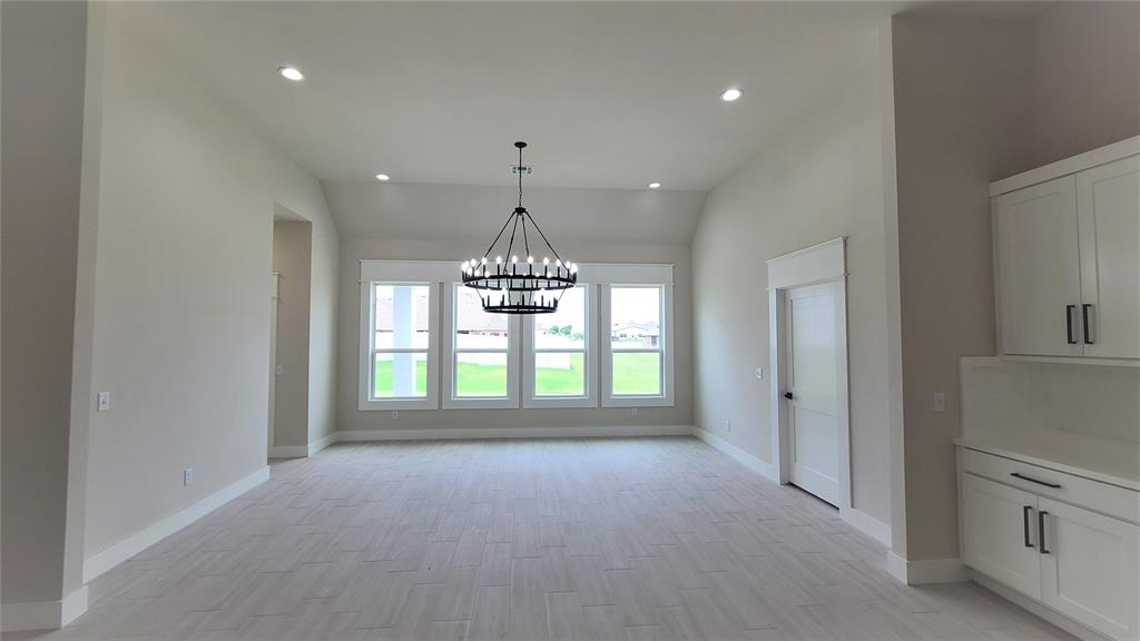 913 N Centennial Way Property Photo 7