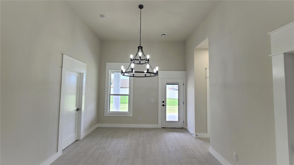 913 N Centennial Way Property Photo 9