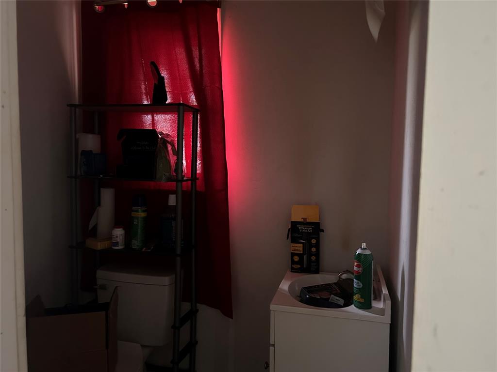 204 Jackson Street Property Photo 9
