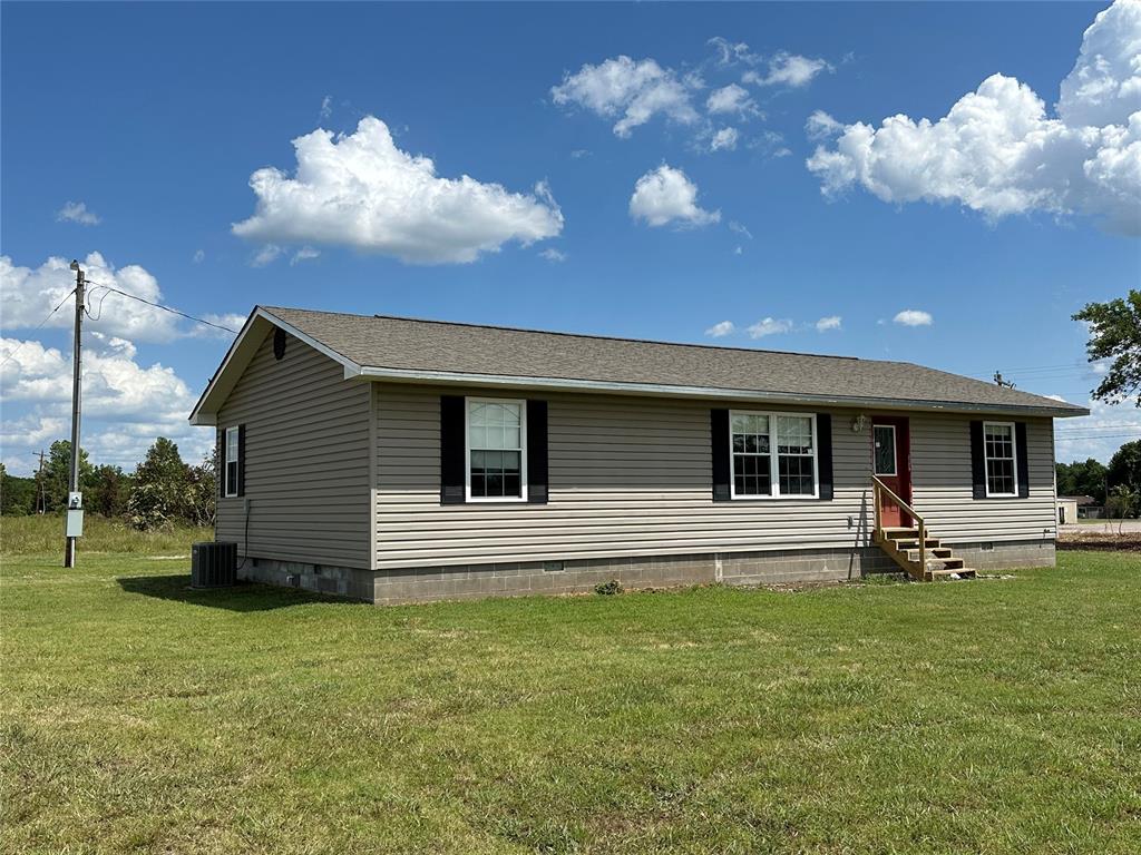 106998 S 18 Highway Property Photo 2