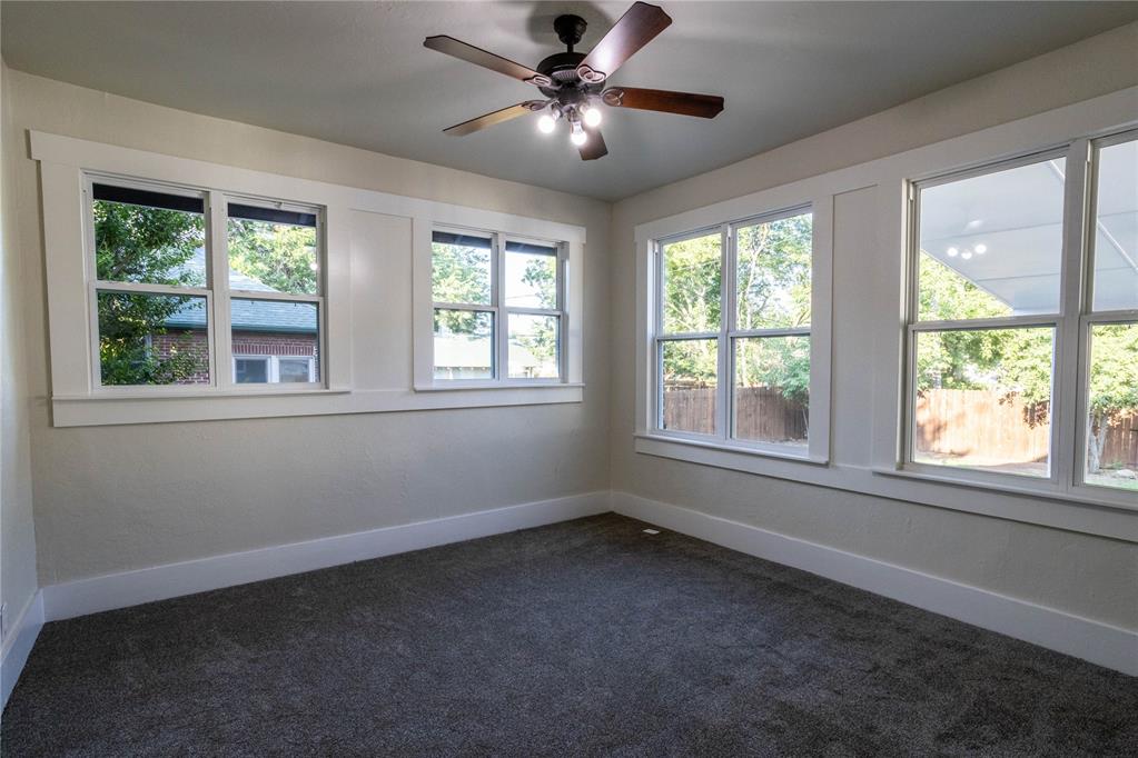 512 N College Street Property Photo 25