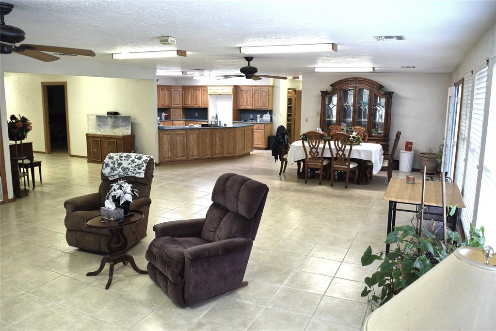 283623 E 1670 Road Property Photo 5