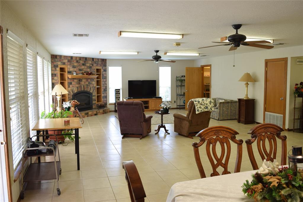 283623 E 1670 Road Property Photo 7