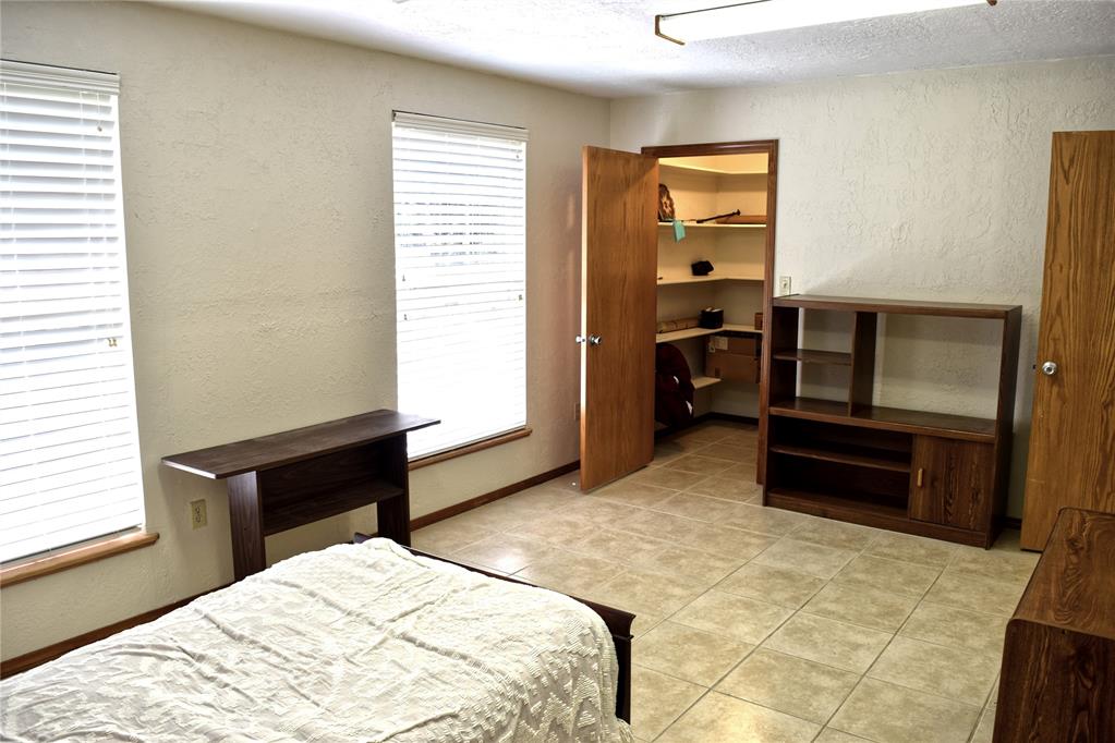 283623 E 1670 Road Property Photo 11