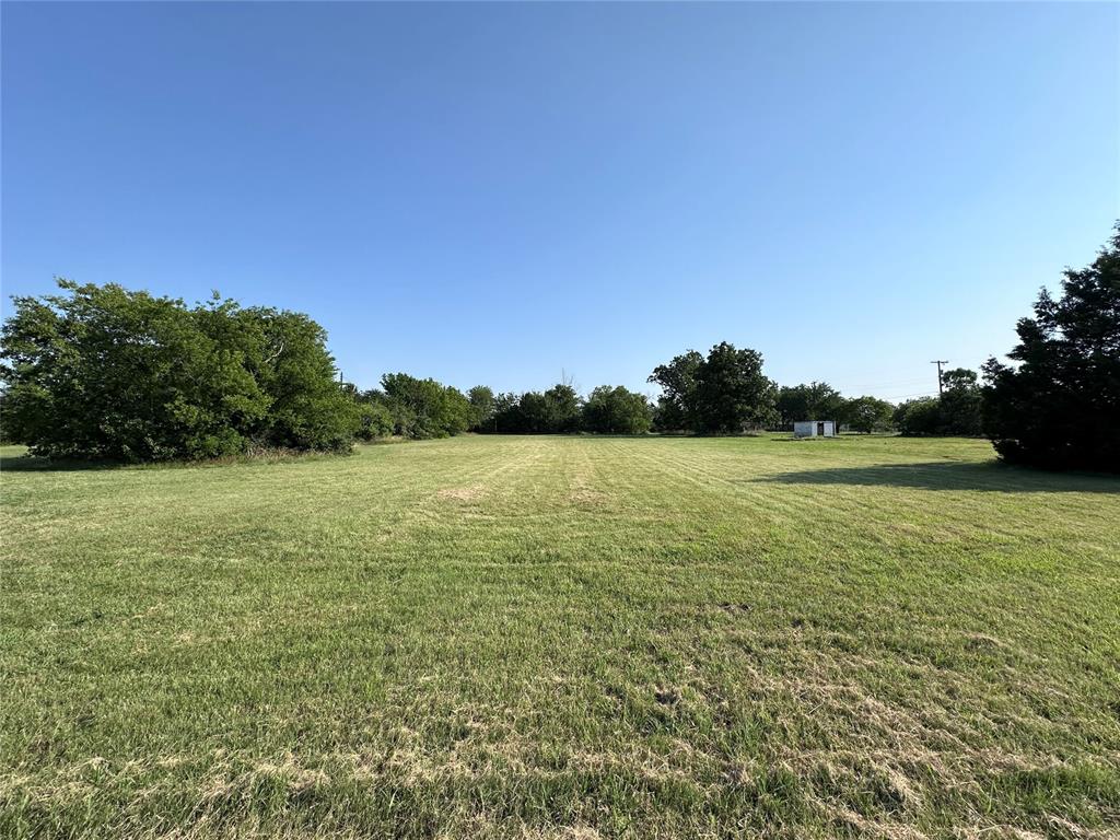 109 E Memorial Road Property Photo 4