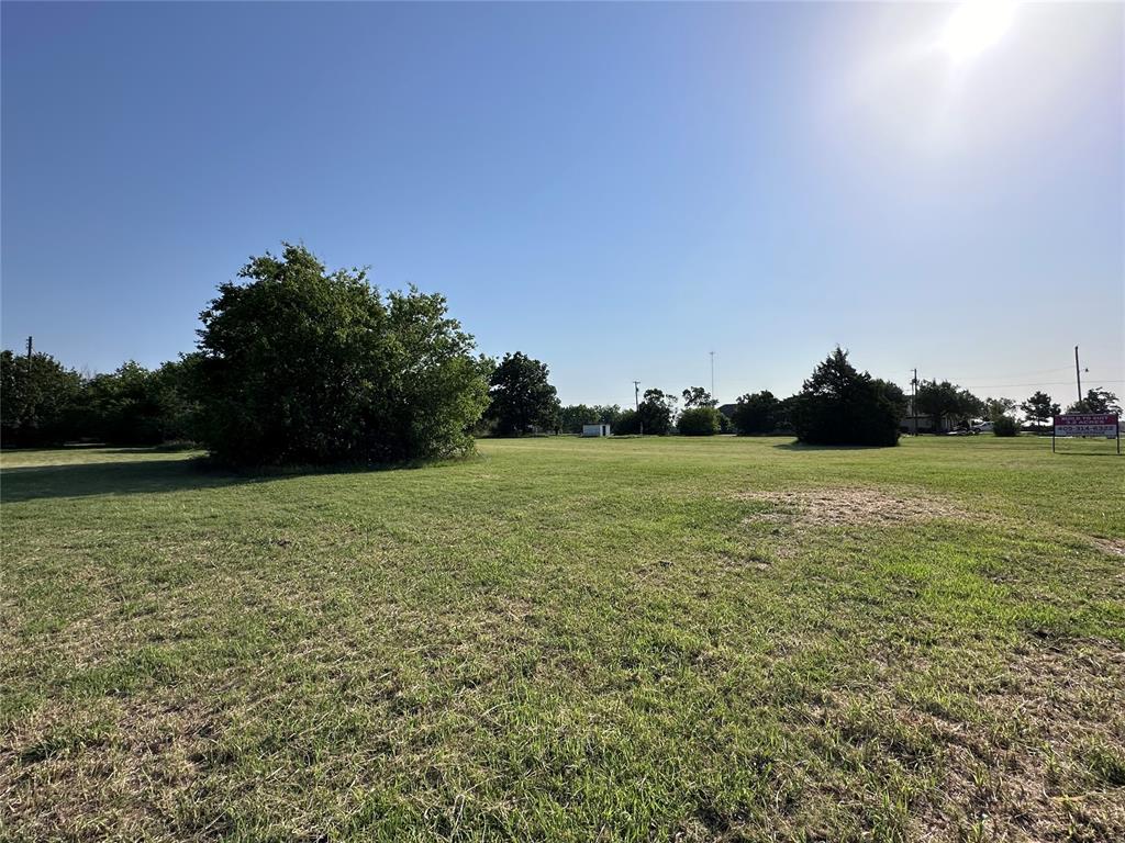 109 E Memorial Road Property Photo 7
