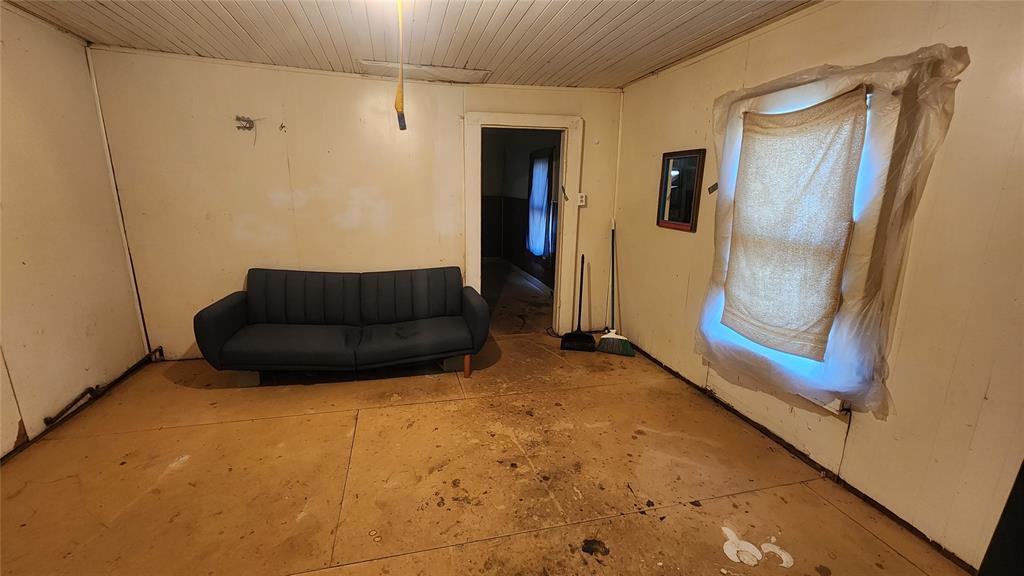 707 W Michigan Avenue Property Photo 11