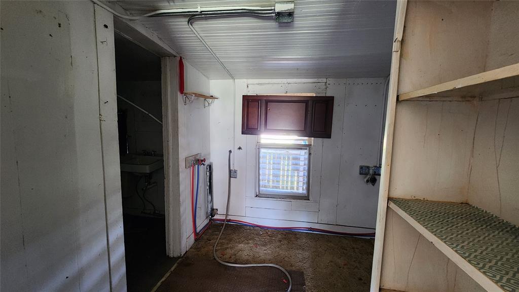 711 W Michigan Avenue Property Photo 14