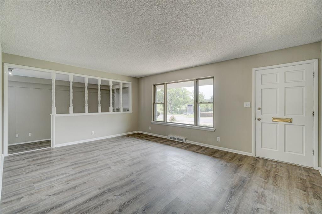 1507 Murray Drive Property Photo 4