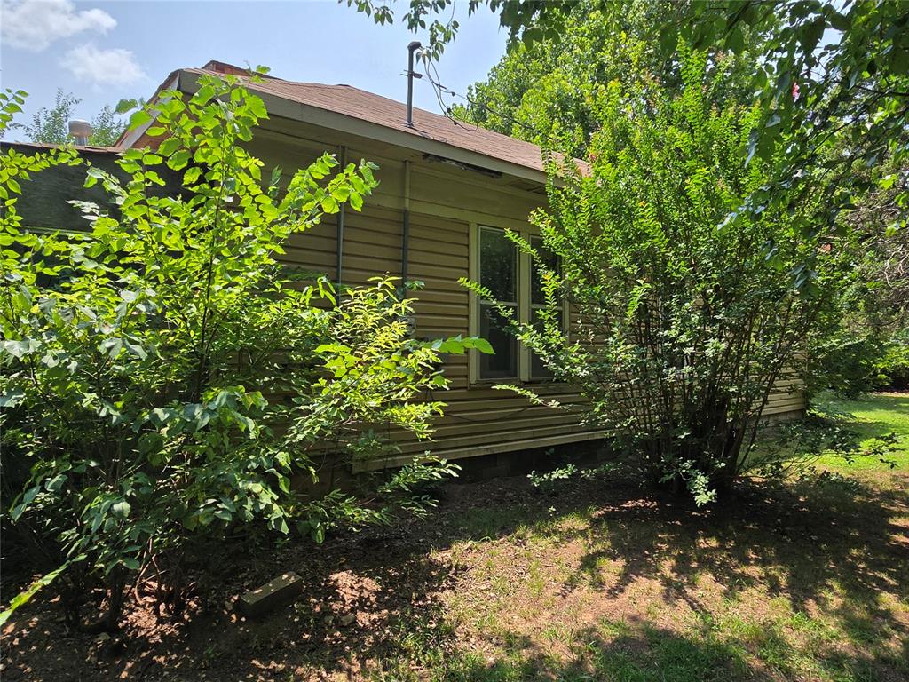 2716 N Trosper Drive Property Photo 16