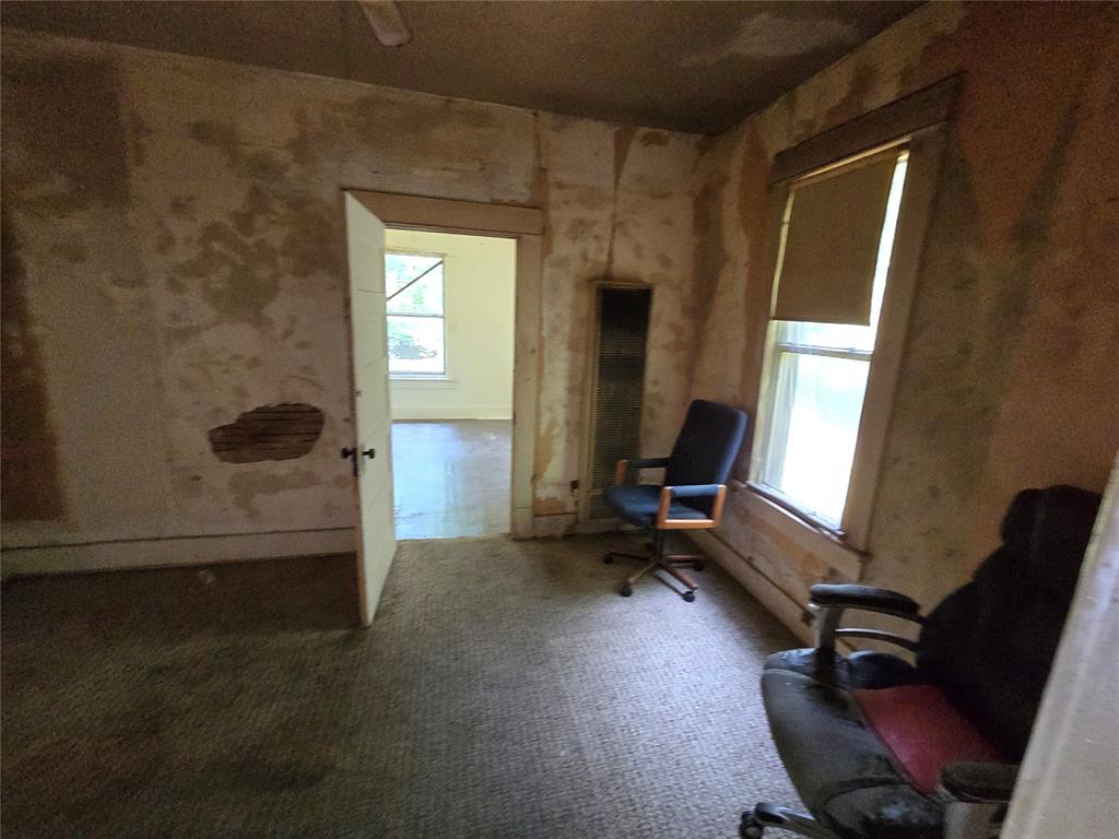2716 N Trosper Drive Property Photo 17