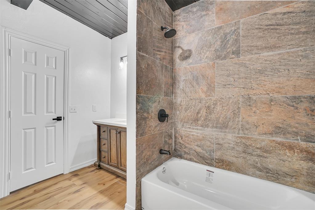 1212 Louanna Lane Property Photo 24