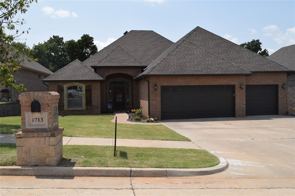 1713 Rain Tree Lane Property Photo 2