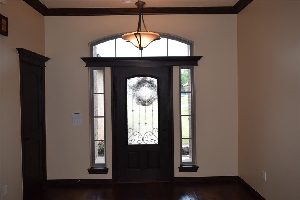 1713 Rain Tree Lane Property Photo 4