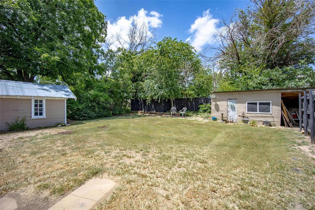 1200 E 4th Street Property Photo 41