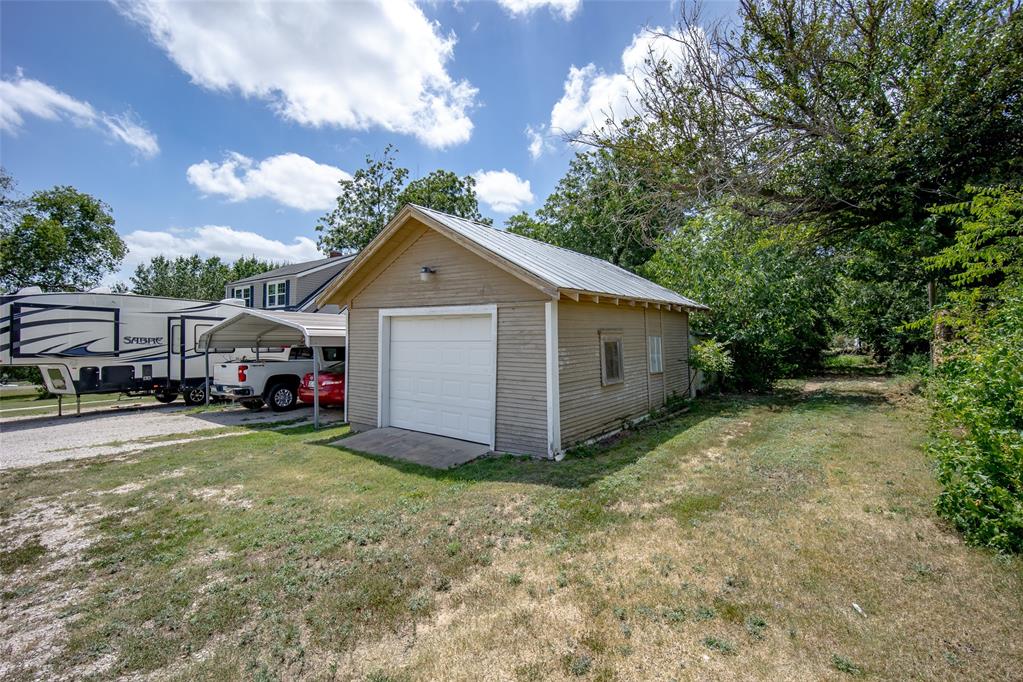 1200 E 4th Street Property Photo 44