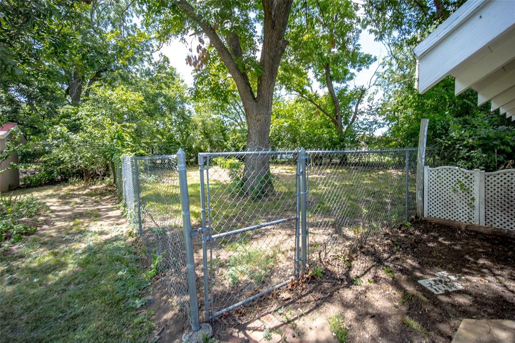 1200 E 4th Street Property Photo 47